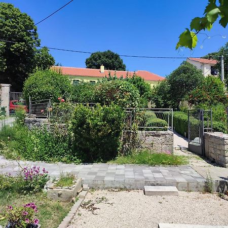 Apartment Nostalgija, Benkovac Bagian luar foto