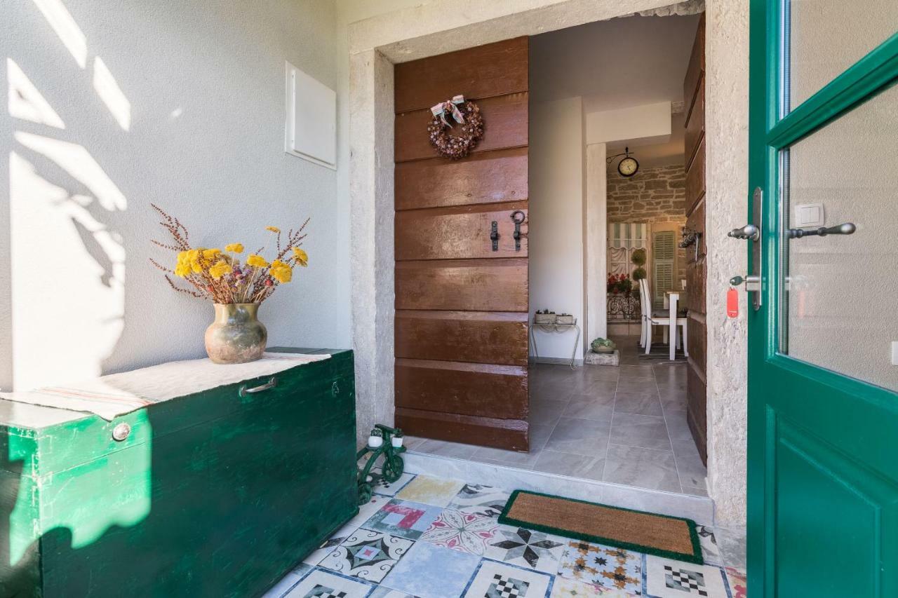 Apartment Nostalgija, Benkovac Bagian luar foto